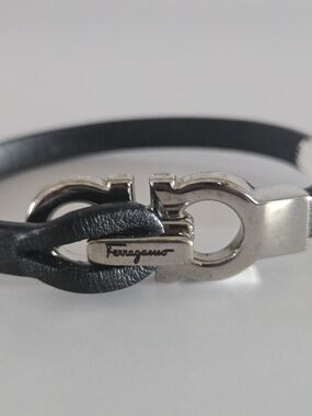 Salvatore Ferragamo Black Leather Men’s Bracelet with Signature Gancini